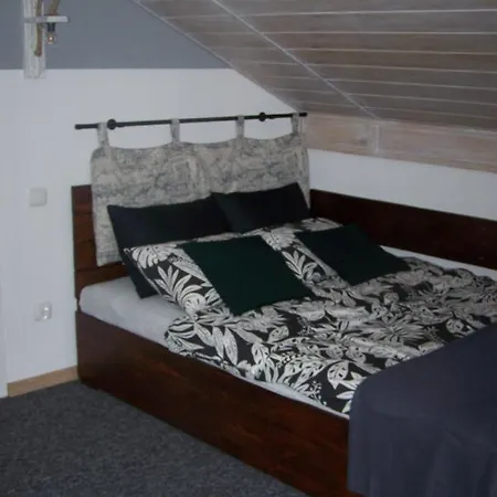 Pokoje Goscinne Na Skarpie Homestay