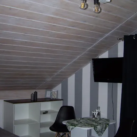 Pokoje Goscinne Na Skarpie