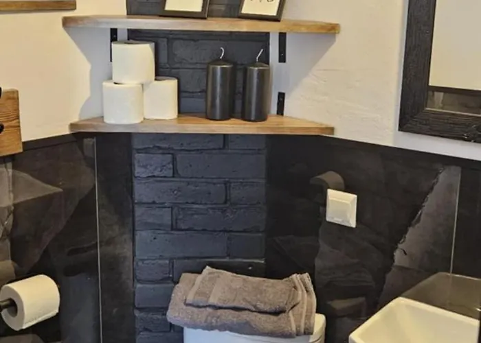 Δωμάτια σε οικογενειακή κατοικία Goscinne Na Skarpie *